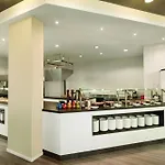 Super 8 By Wyndham Hotel