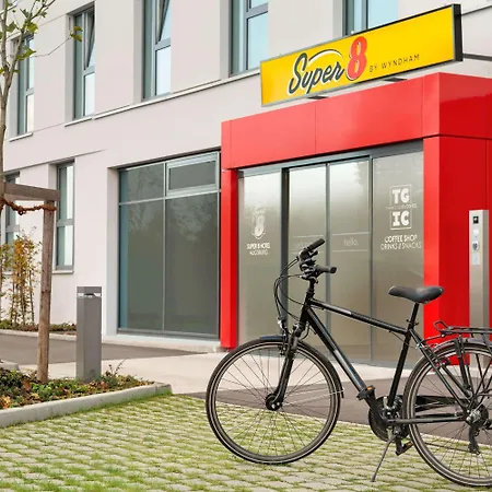 Super 8 By Wyndham Augsburg