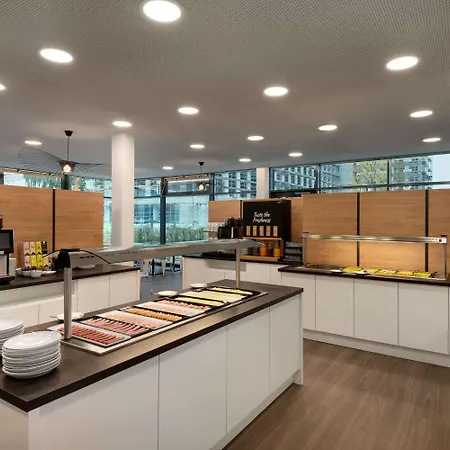Super 8 By Wyndham 3*