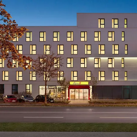 Hotel Super 8 By Wyndham 3*