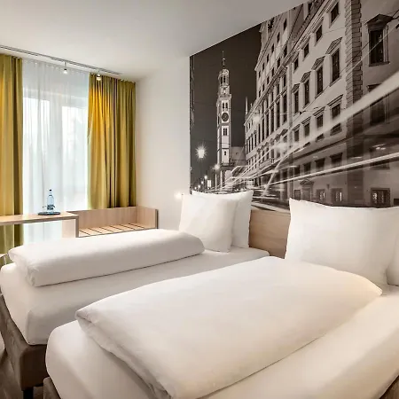 Super 8 By Wyndham Hotel Augsburg