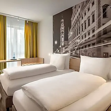 Super 8 By Wyndham Hotel