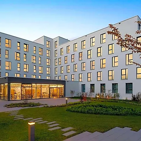 Super 8 By Wyndham Hotel 3*
