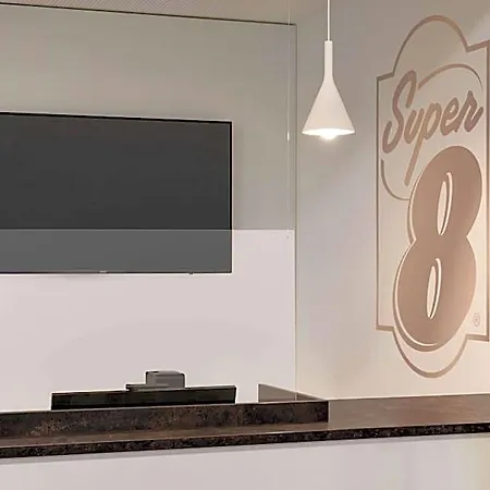 Super 8 By Wyndham Augsbourg