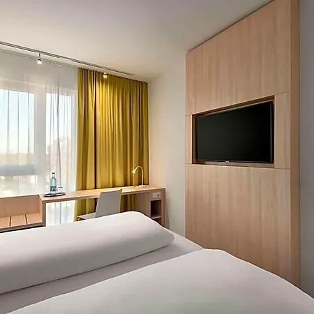Hotel Super 8 By Wyndham 3*