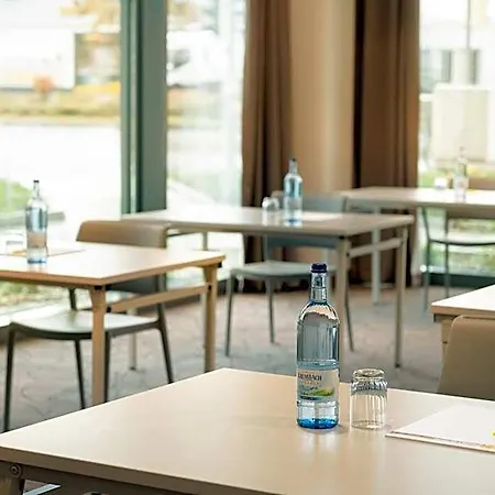 Super 8 By Wyndham Hotel