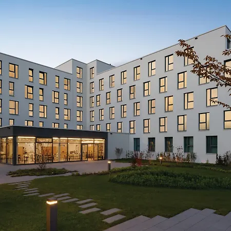 Hotel Super 8 By Wyndham 3*