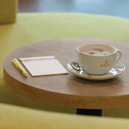 Super 8 By Wyndham Hotel Augsburg