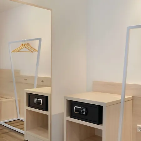 Super 8 By Wyndham Hotel Augsburg