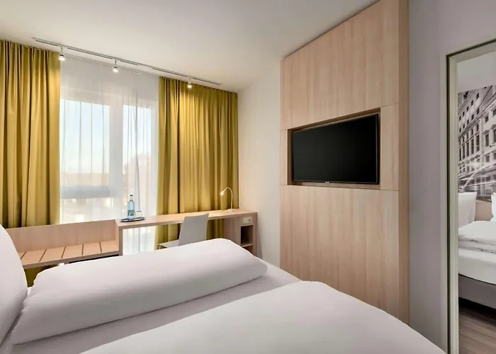 Super 8 By Wyndham Hotel 3*