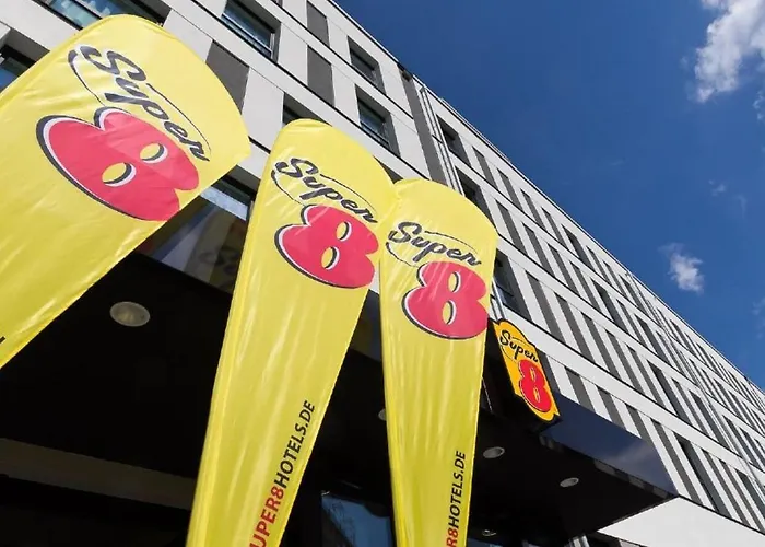 Super 8 By Wyndham Augsburg