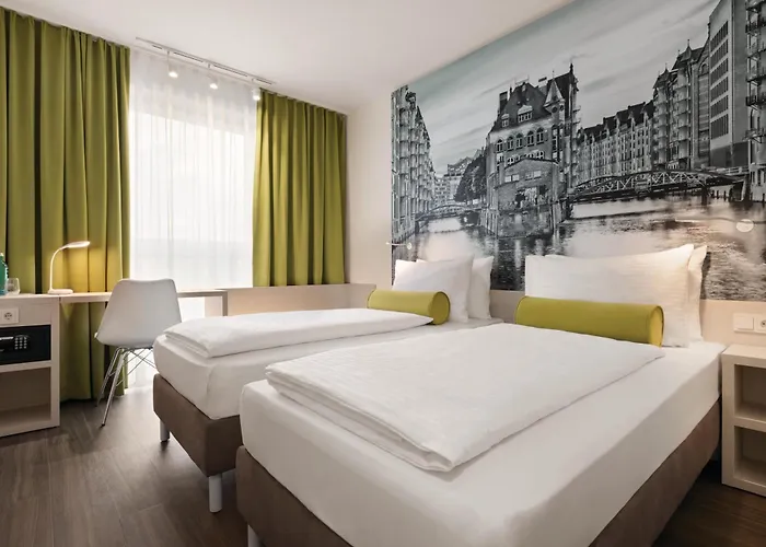 Super 8 By Wyndham Hotel