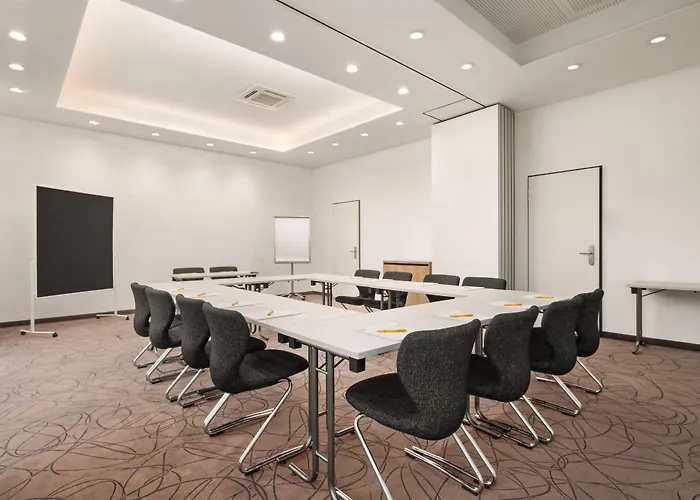 Super 8 By Wyndham Hotel Augsburg