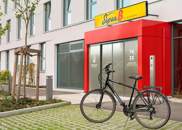 Hotel Super 8 By Wyndham 3*