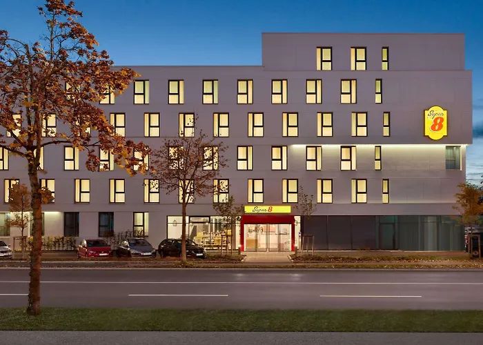 Hotel Super 8 By Wyndham 3*